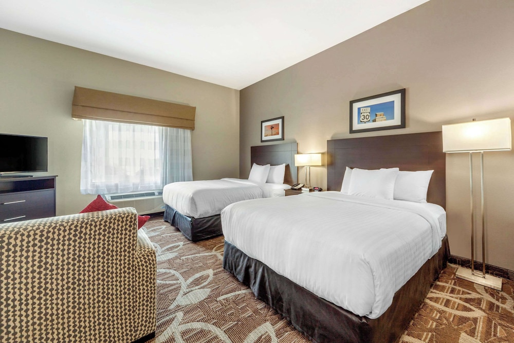 Suite, Multiple Beds, Non Smoking photo 1