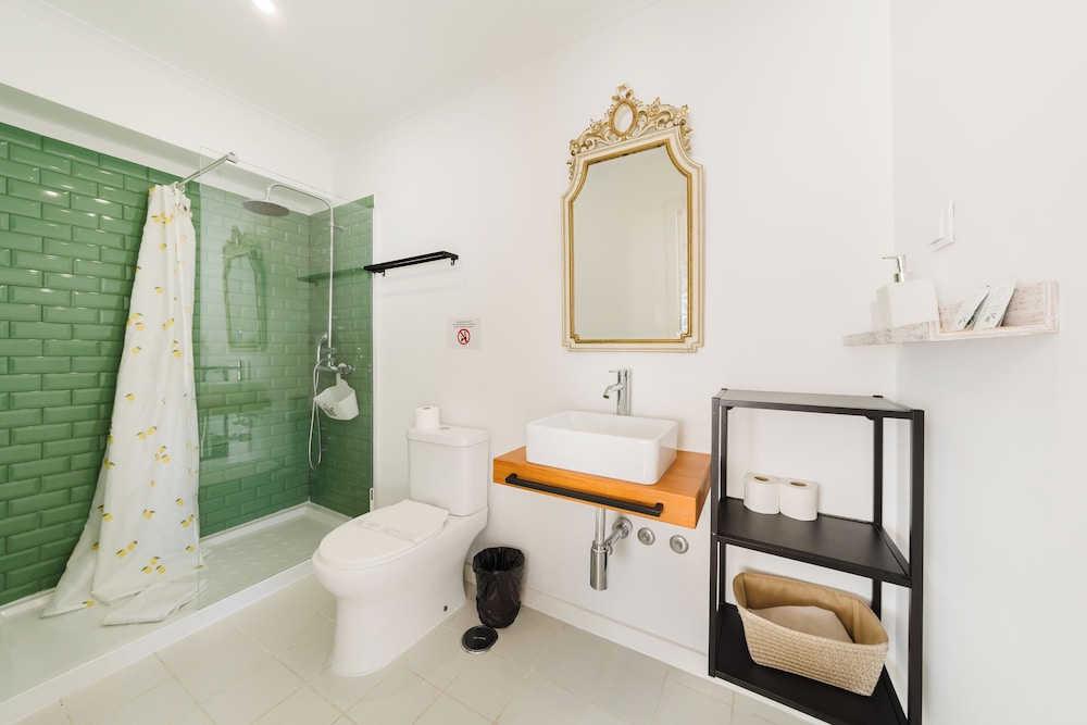 Executive Quadruple Room, 1 Double Bed with Sofa bed, Non Smoking, Terrace photo 2