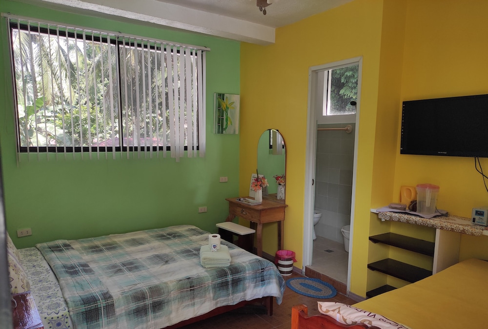 Deluxe Triple Room photo 3