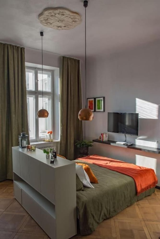 Studio Suite, 1 Queen Bed, Balcony