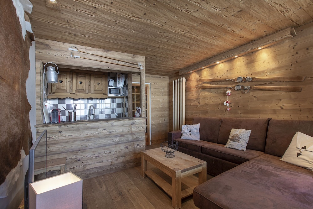 Basic Apartment, Ensuite, Mountain View (Appartement L6)