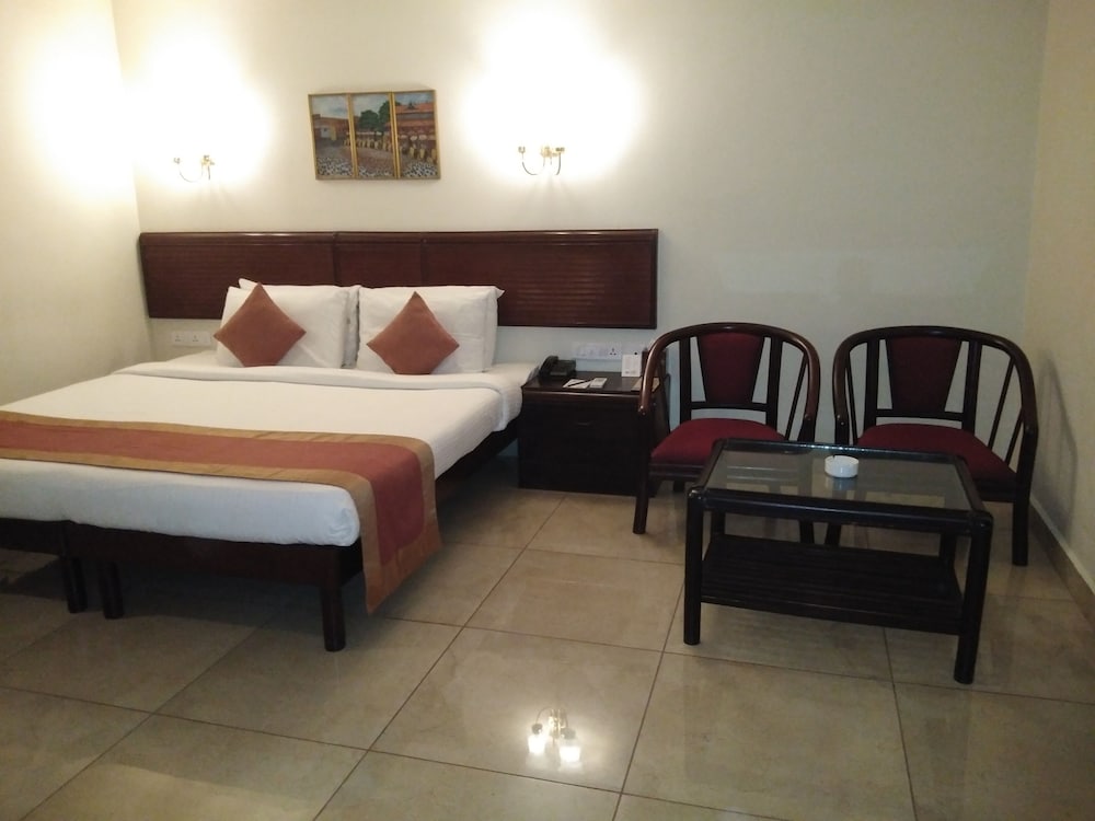 Executive Room - Photo 12