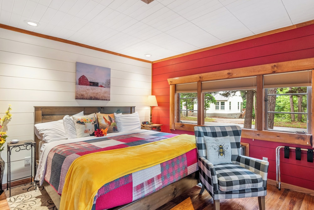 Red Cedar Cabin