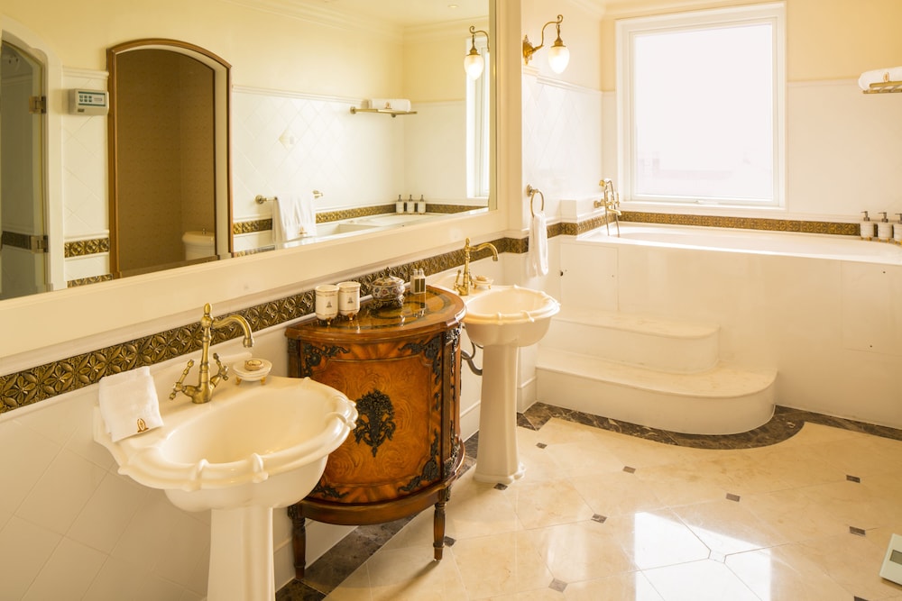 Heritage Duplex Suite