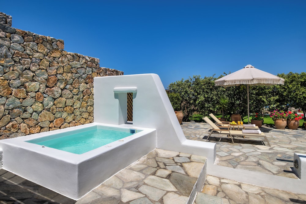 Suite with outdoor Hot Tub and Garden View - Photo 3