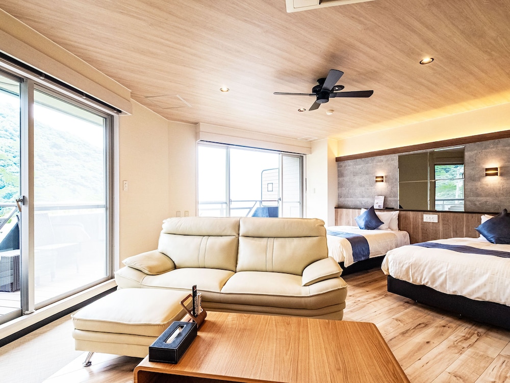 Western Modern Jr. Suite, Non-smoking
