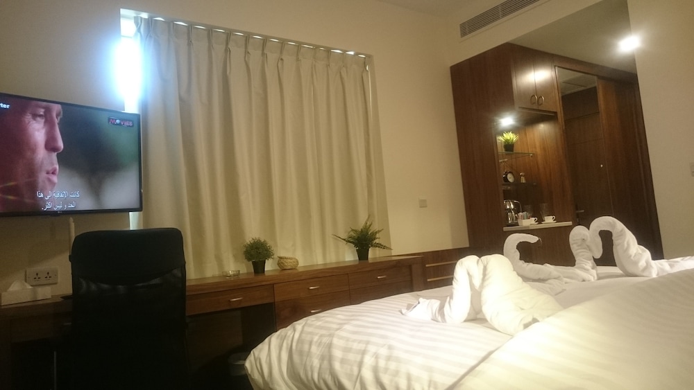 Deluxe Double or Twin Room, 1 Bedroom - Photo 16