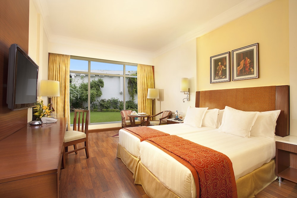 Standard Room, 2 Twin Beds, Garden View (Corporate Room Twin)
