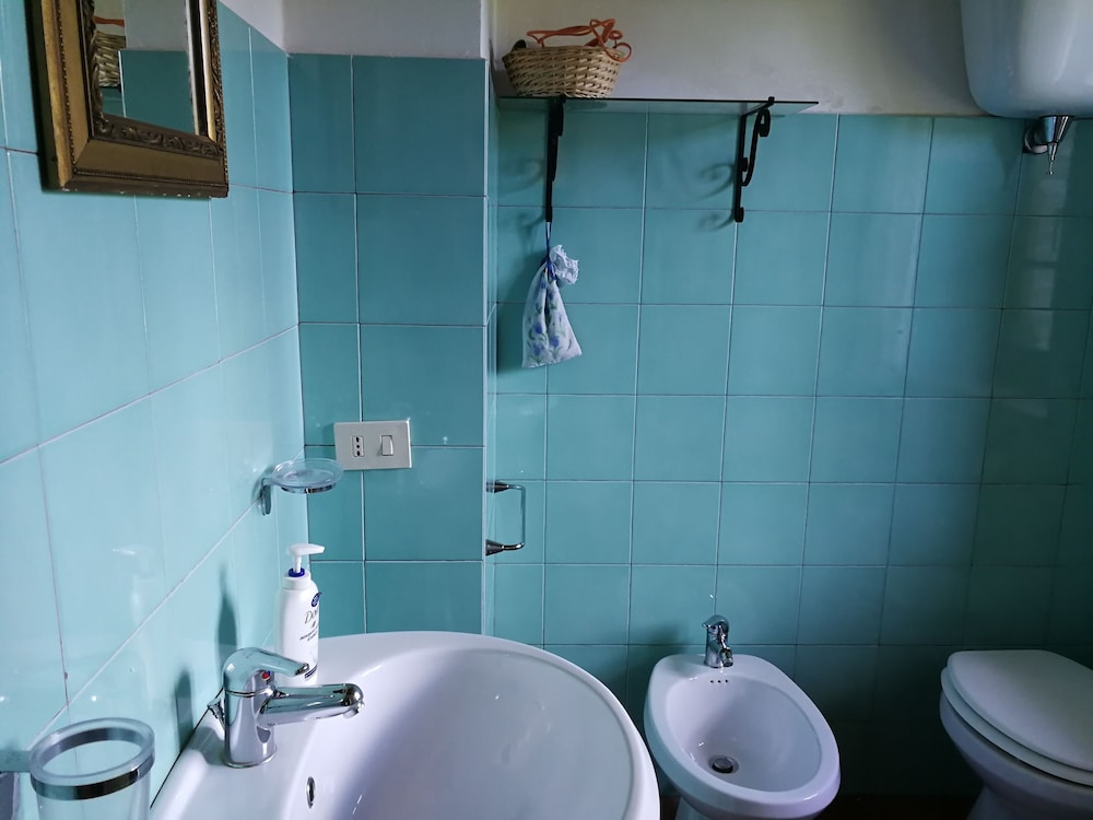 Family Cottage, 2 Bedrooms, Hill View, Annex Building photo 3