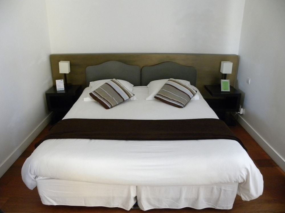 Double Room - Photo 8