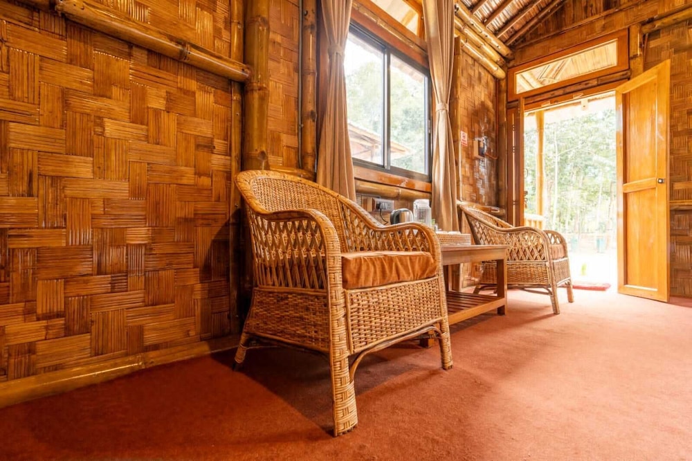 Serenity Deluxe Double Cottage AC photo 2