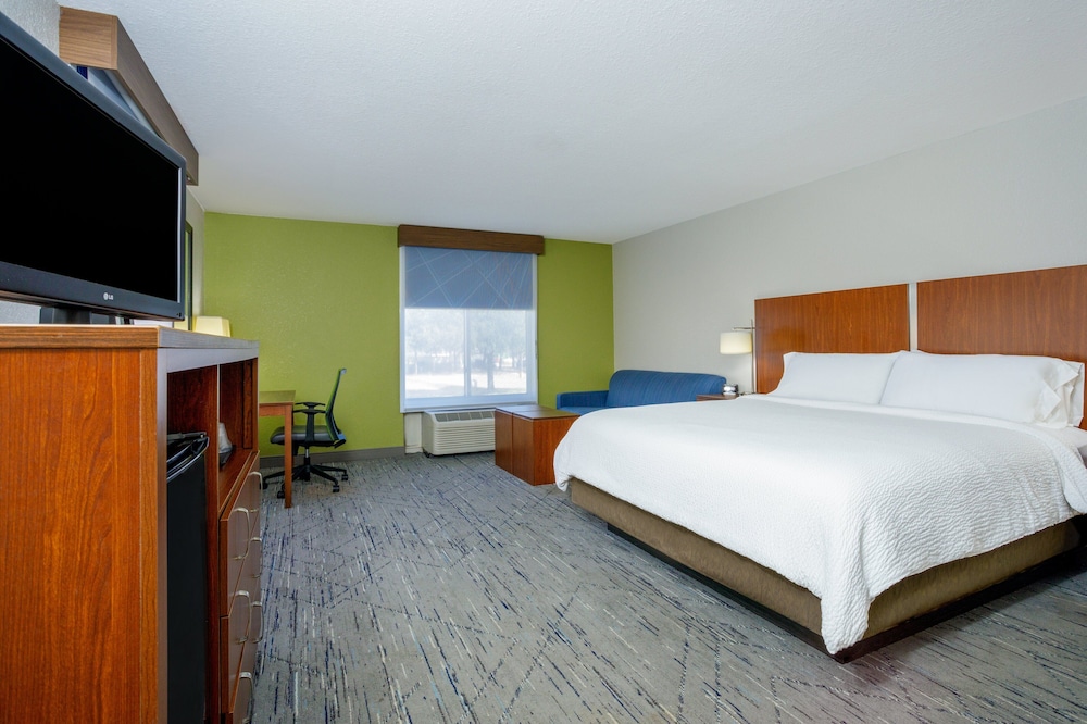 Suite, 1 King Bed - Photo 5