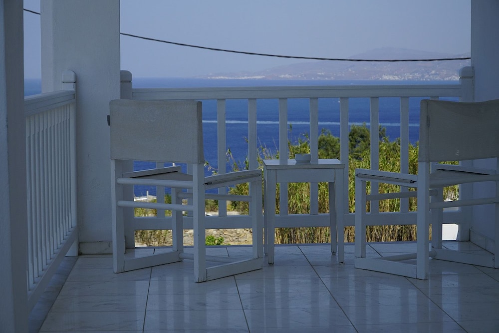 Deluxe Room, Partial Sea View photo 2