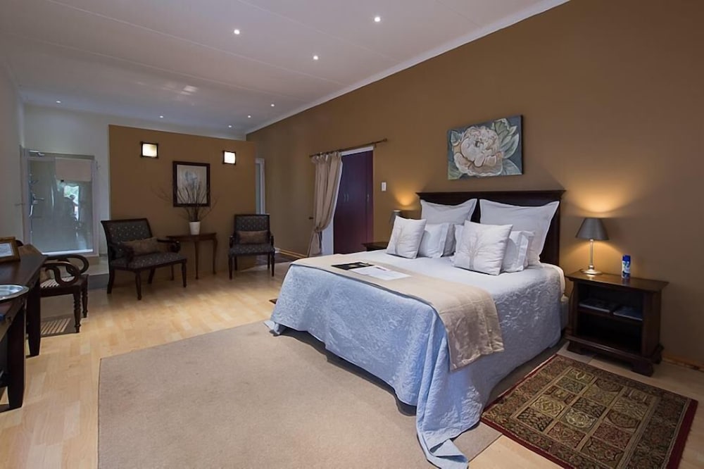 Luxury Room, Courtyard View, Executive Level photo 3
