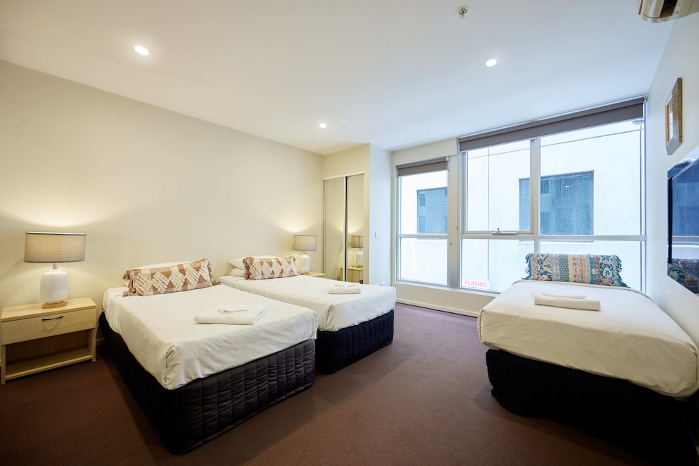 Triple Single Beds Apartment - Photo 1