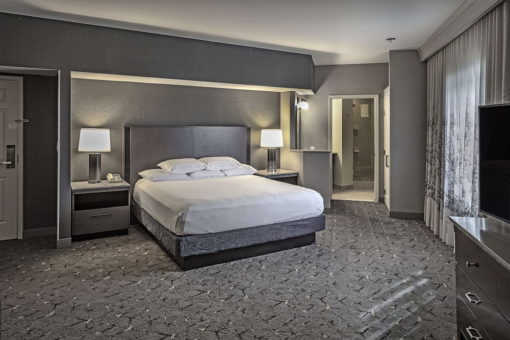 Room, 1 King Bed (High Floor) - Photo 2