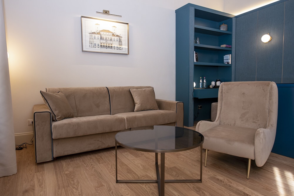 Apartment photo 2