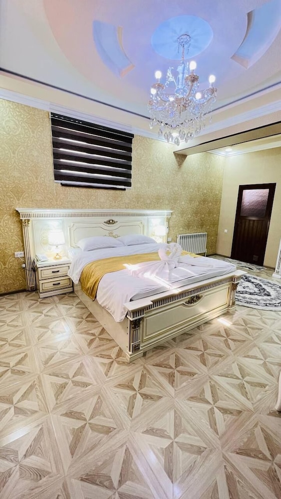 Elite Triple Room