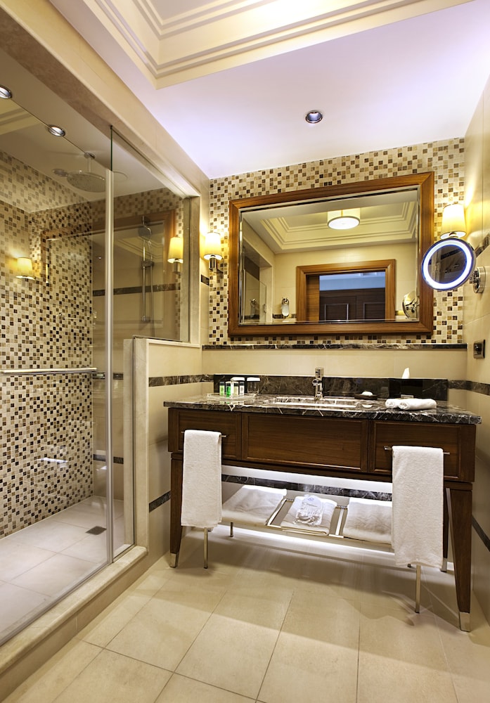 Deluxe King Room  Sea View - Photo 7