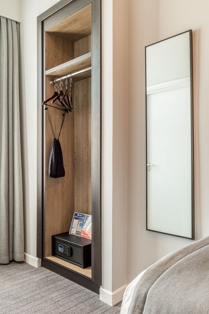 Small Single Room photo 3