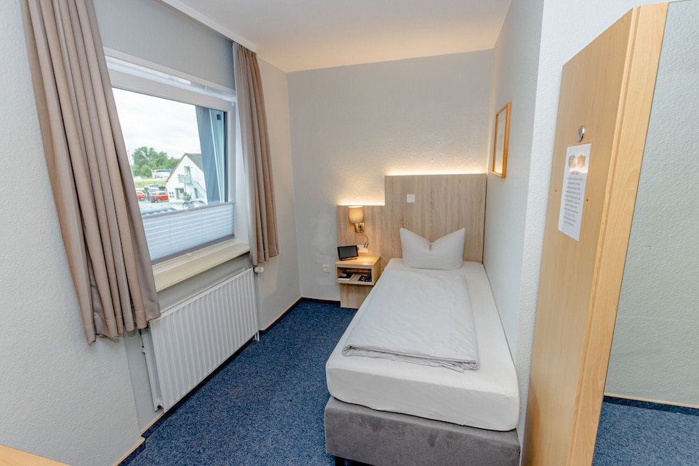 Basic Single Room, 1 Twin Bed photo 1