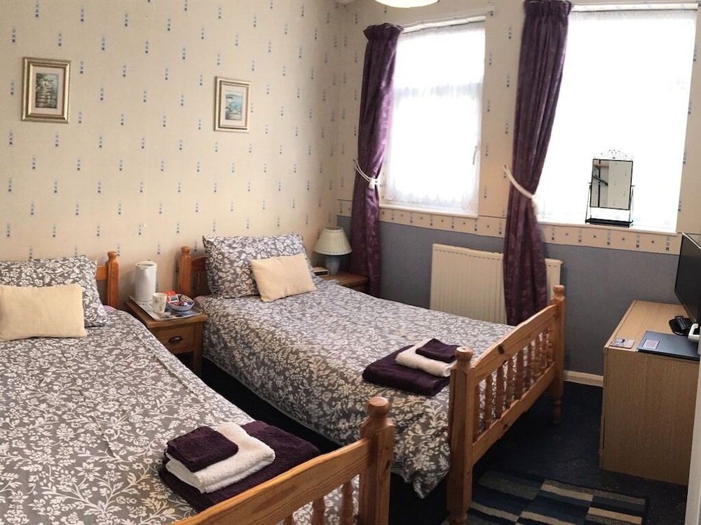 Twin Room, Ensuite photo 1