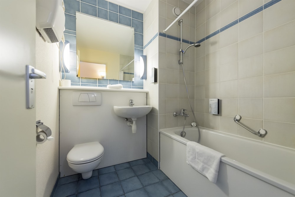 Standard Room, 1 Double Bed - Photo 6
