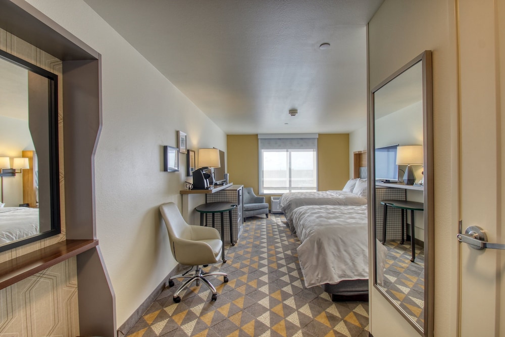 Standard Room, 2 Queen Beds, Accessible Bathtub (Communications, Mobility, Access Tub) photo 2