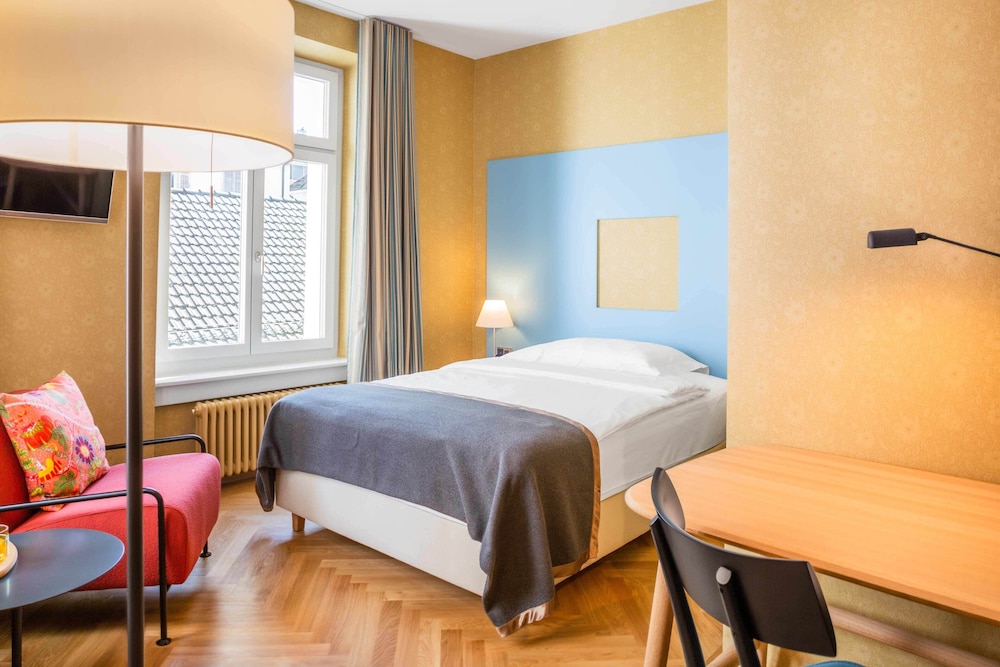 Single Room, 1 Double Bed