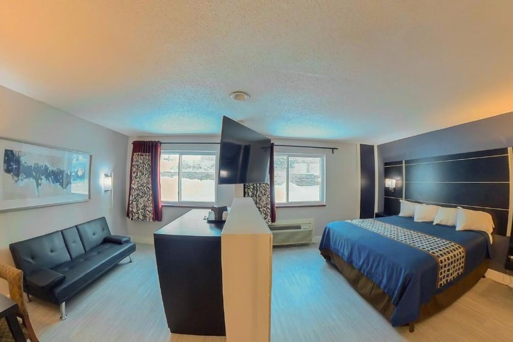 1 King Suite Jacuzzi, Non Smoking - Photo 4