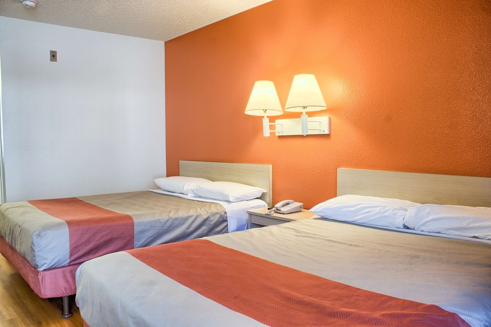 Deluxe Room, 2 Double Beds, Non Smoking, Refrigerator & Microwave photo 2