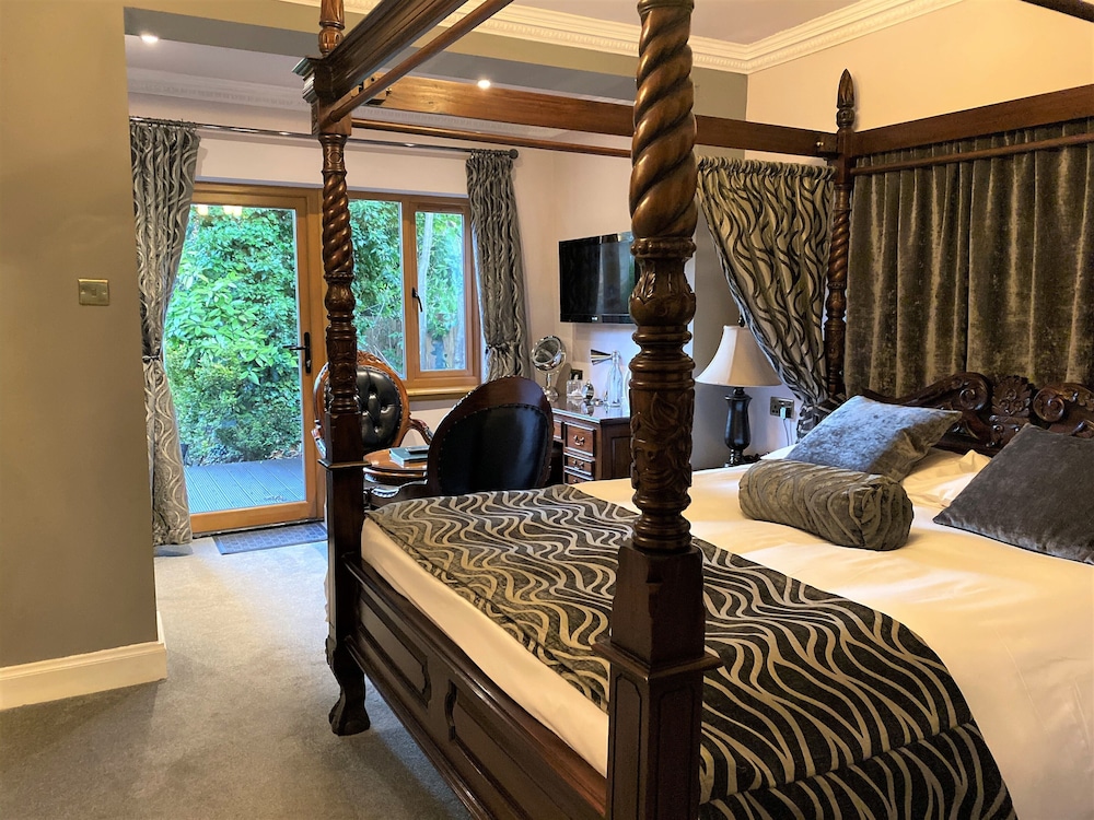 Deluxe Double Room, Ensuite, Garden View (Terrace - Four Poster )