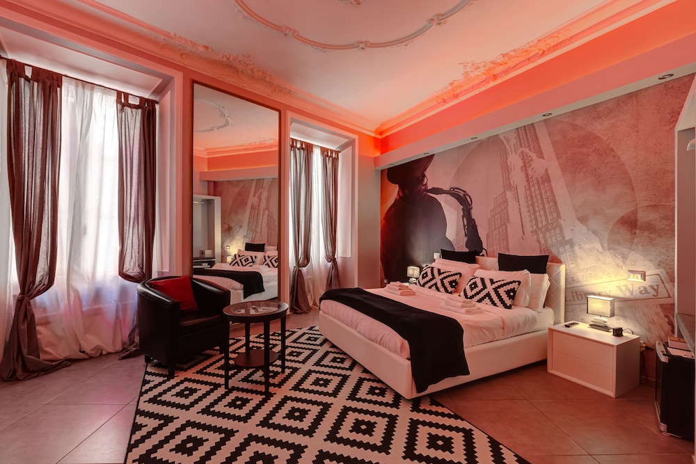 Deluxe Double Room, 1 Queen Bed photo 1