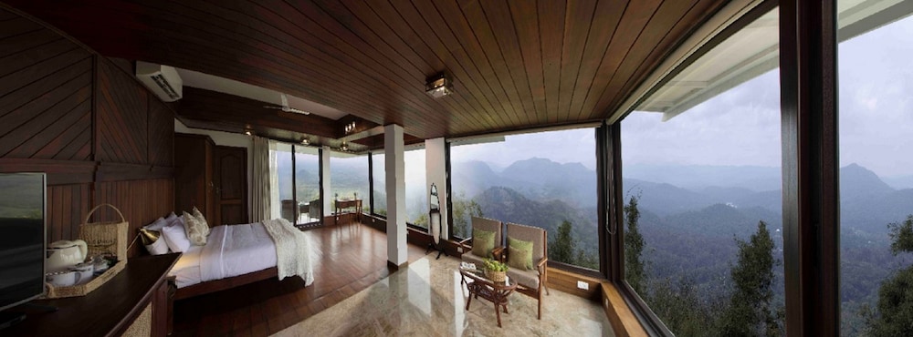 Luxury Suite photo 2