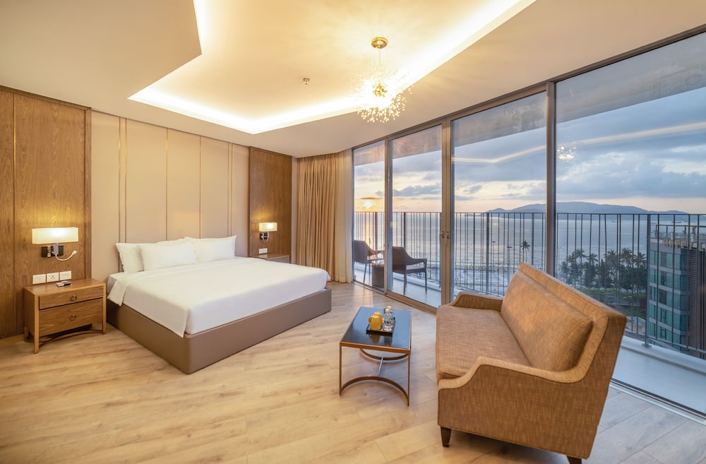 Executive Studio, Partial Ocean View