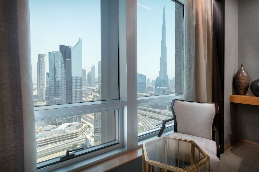 Deluxe Room, 1 King Bed, Burj View - Photo 6