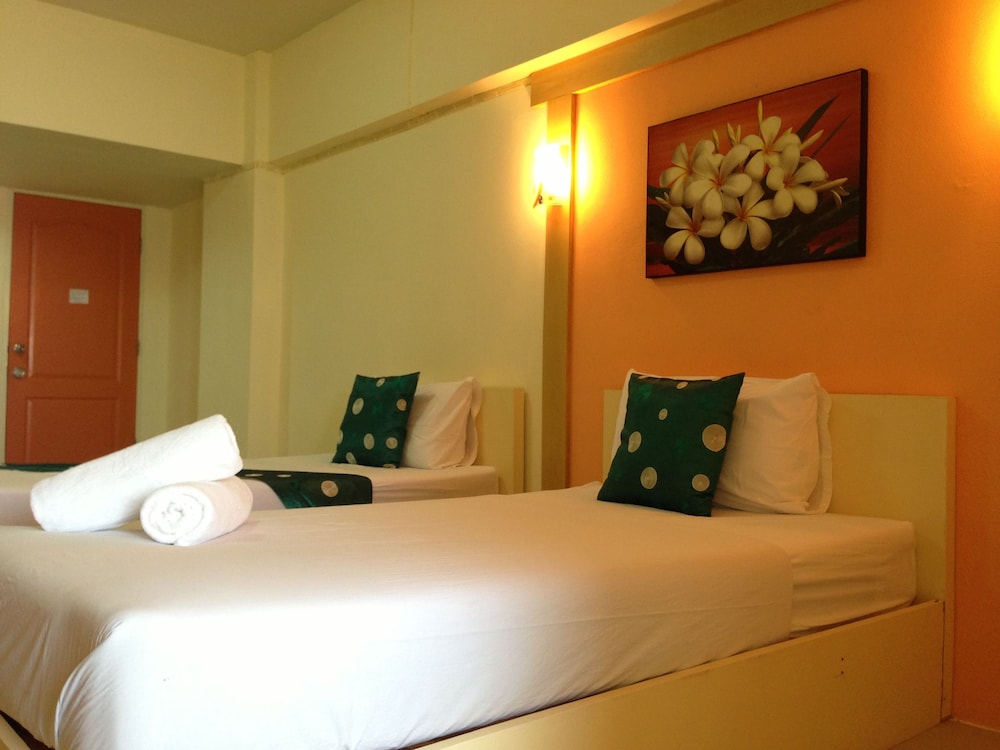 Standard Twin Bed photo 2