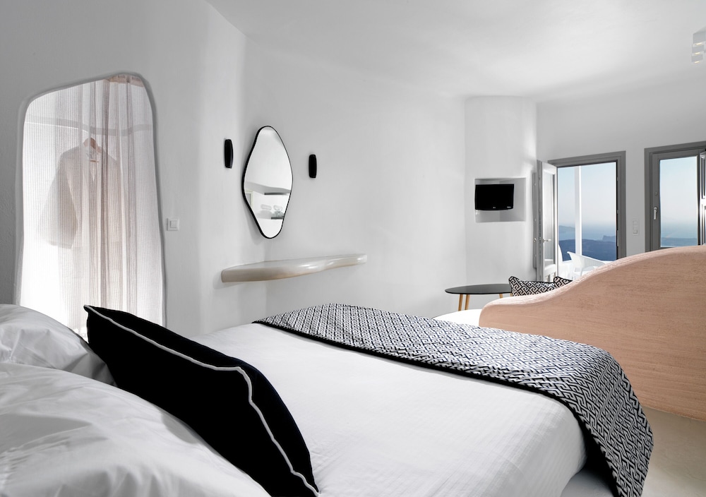 Superior Suite - Photo 4