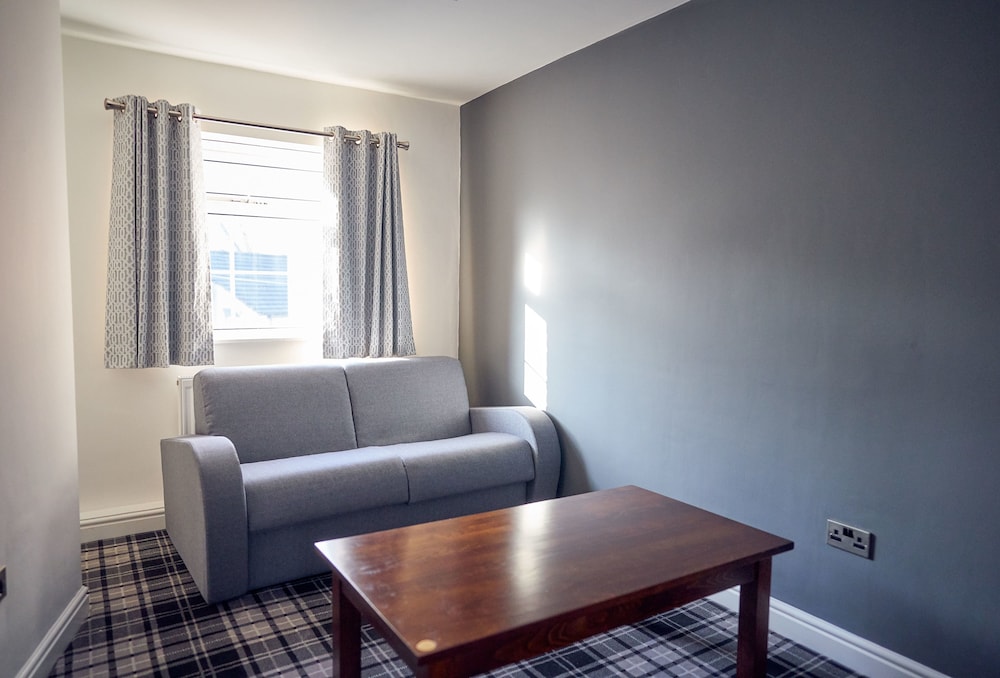 Family Room - Photo 2