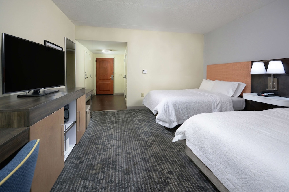 Room, 2 Queen Beds, Accessible, Non Smoking (Mobility, Bathtub) - Photo 3