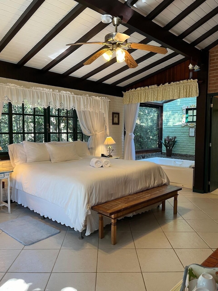 Premium Room - Photo 1