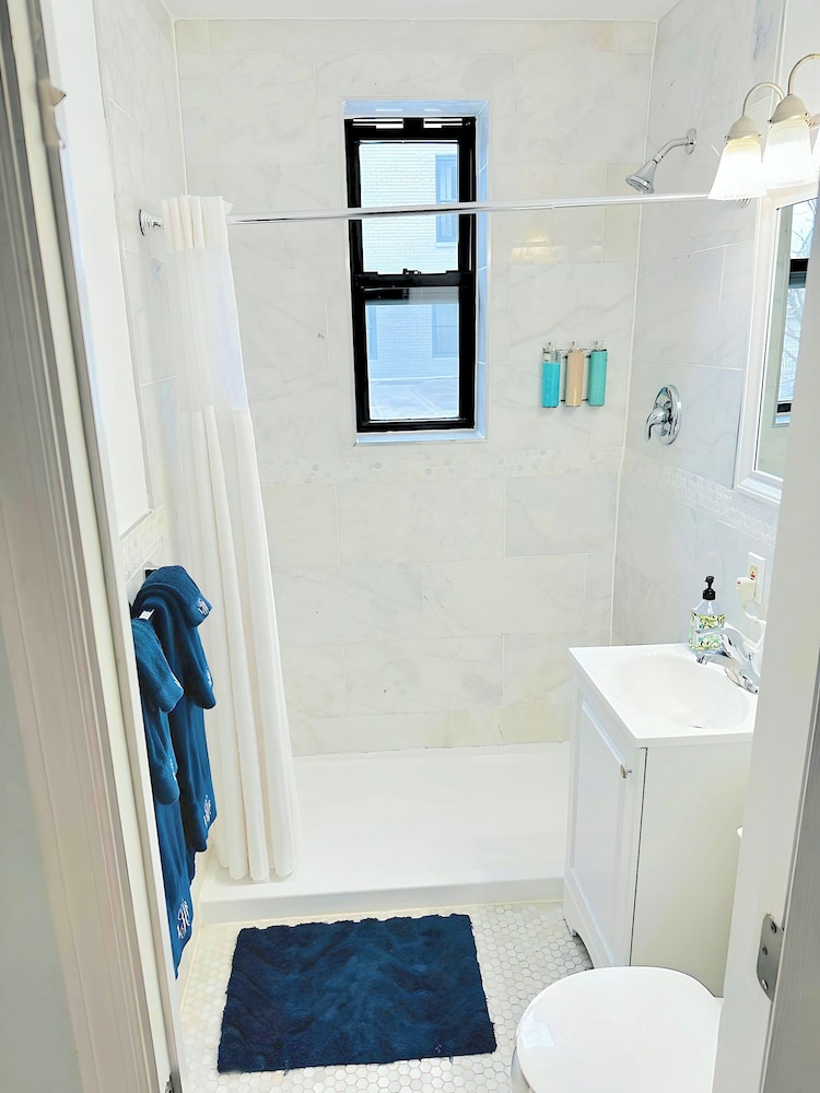 Double Queen Suite photo 3
