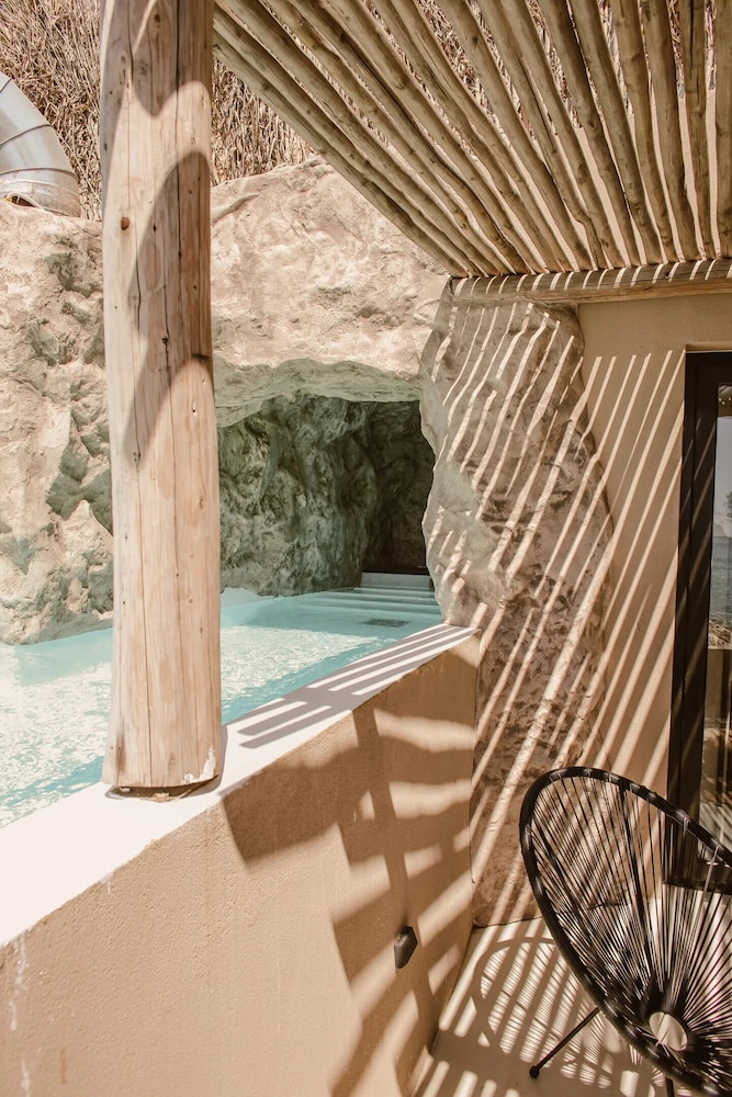 Premium Junior Suite Private Pool & Sea View - Photo 4