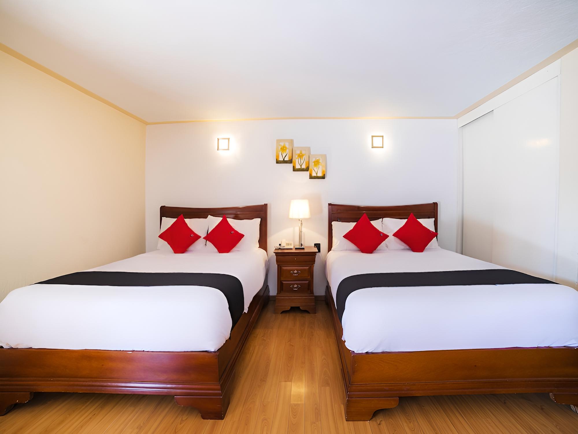 Standard Room, 2 Queen Beds