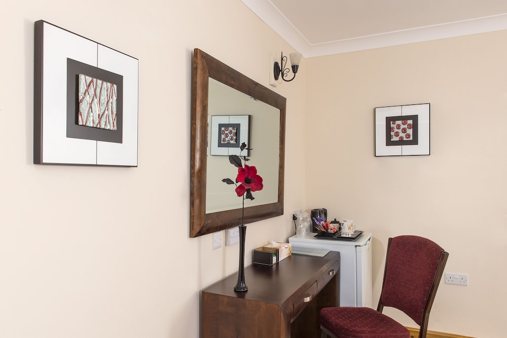 Double Room, 1 King Bed, Mobility Accessible - Photo 1