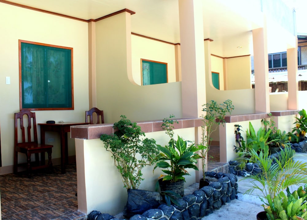 Double Aircon Room with Sea View photo 3