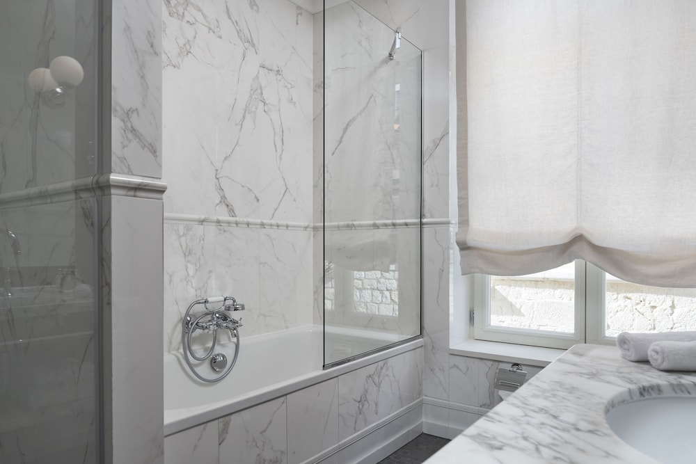 Premium Double or Twin Room, City View - Photo 2