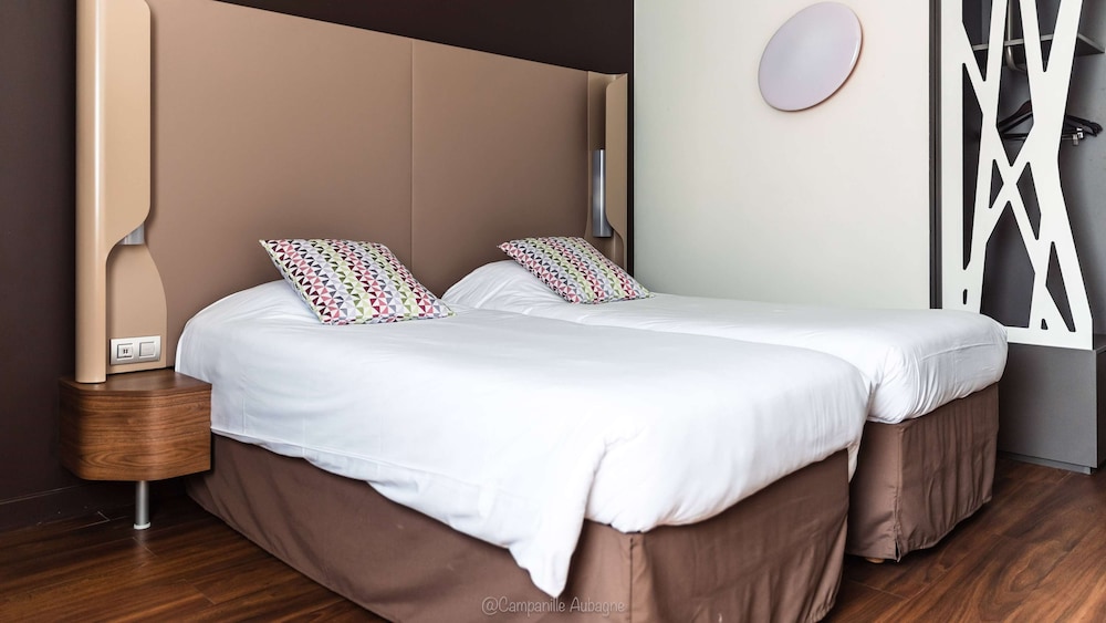 Standard Room, 2 Twin Beds photo 2