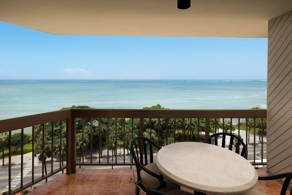 Junior Suite, 1 Bedroom, Balcony - Photo 4