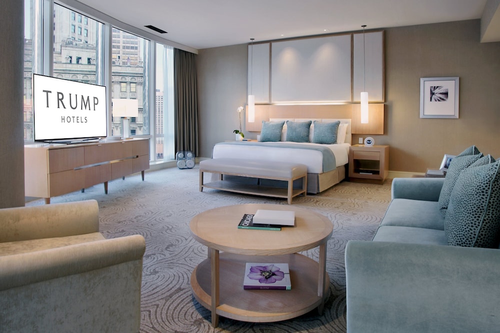 Deluxe Room, 1 King Bed (Spa Grand)